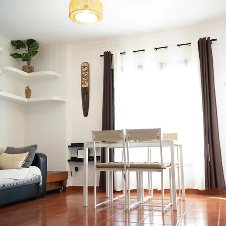 Cristianos Pool & Sun Apartament *