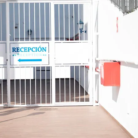 Apartament Cristianos Pool & Sun *