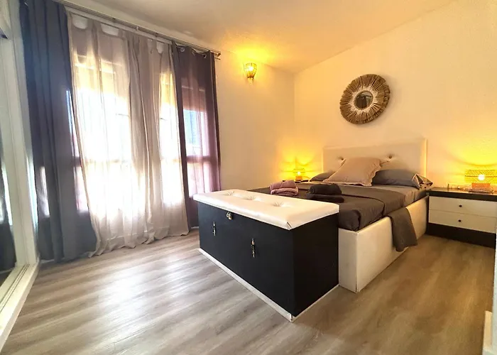 Cristianos Pool & Sun *